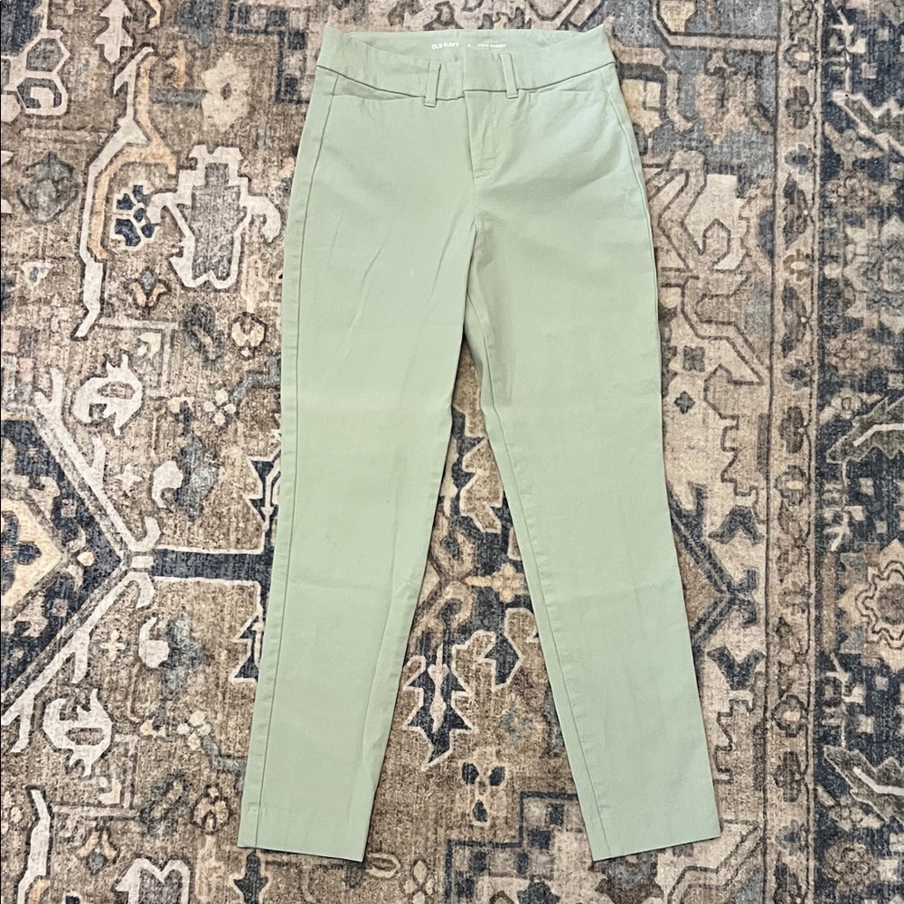 Old Navy High-Rise Pixie Pant